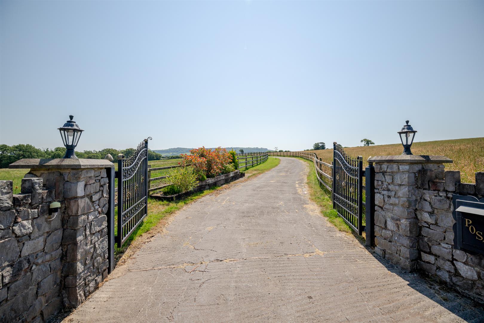 Pen Y Banc, Llangyndeyrn, Kidwelly, SA17 5ES